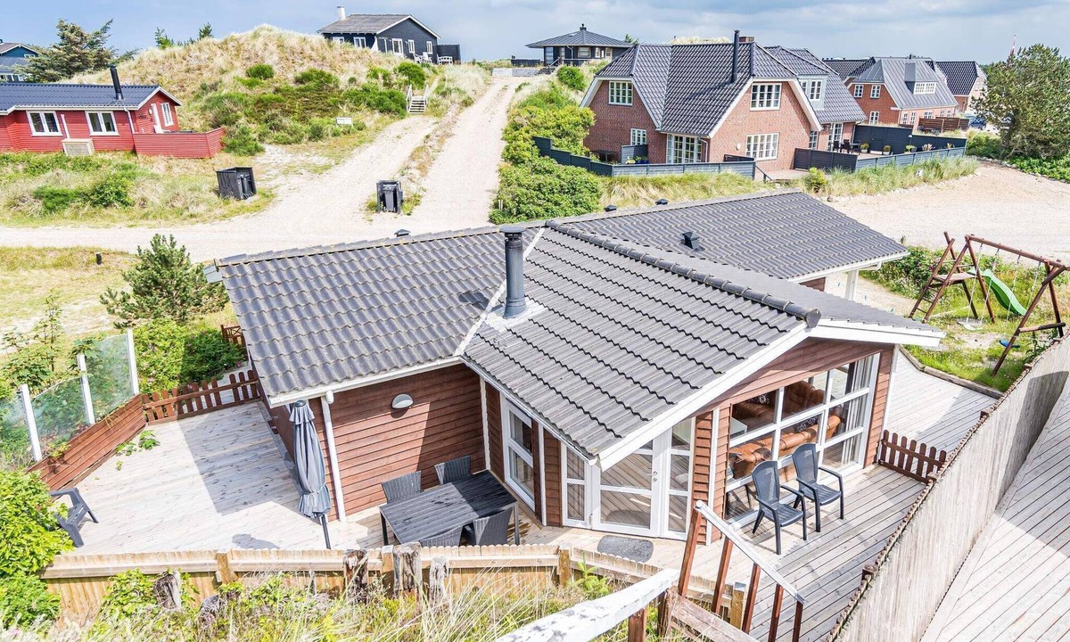 Henne Strand House | 4 star holiday home in Henne