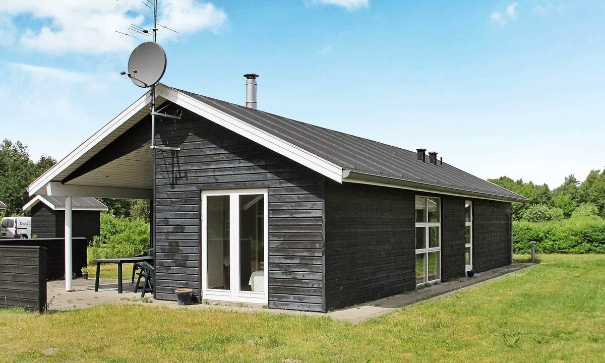 Hou House | 4 star holiday home in Hals
