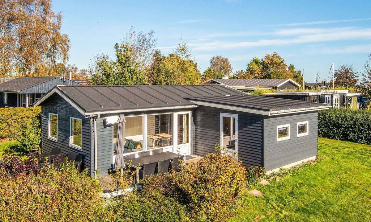 Hejlsminde Strand House | 4 star holiday home in Hejls