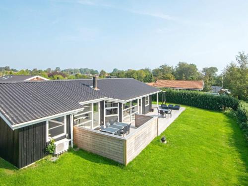 Pøt Strandby House | 4 star holiday home in Juelsminde