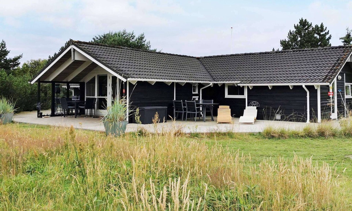 Grønhøj House | 4 star holiday home in Løkken