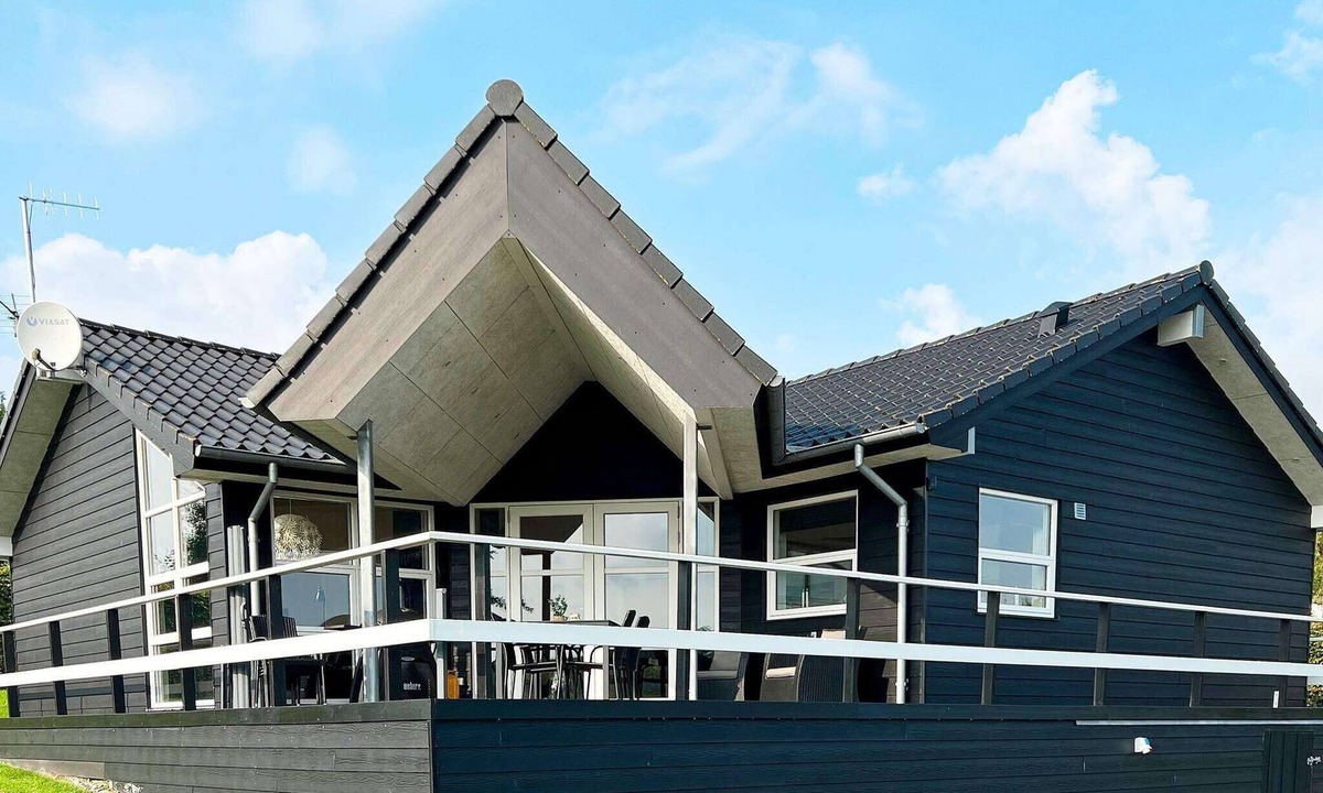 Floutrup House | 4 star holiday home in Roslev