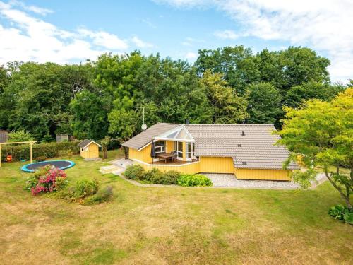 Mommark Strand House | 4 star holiday home in Sydals