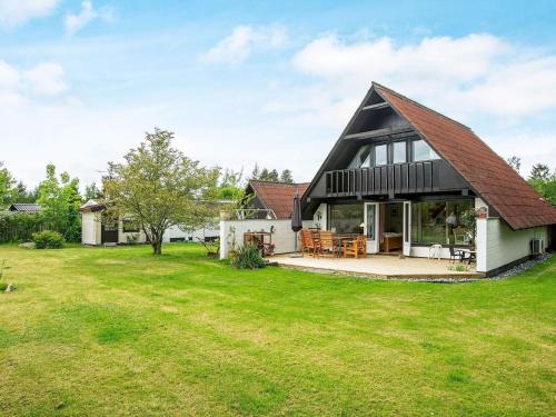 Marielyst House | 4 star holiday home in Væggerløse
