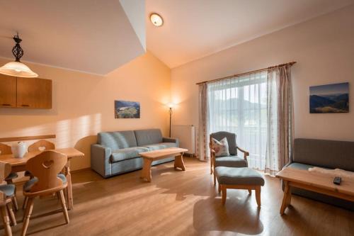 Oberaudorf Apartment | 4 Star Maisonnette mit Kaiser Blick, Sauna, Schwimmbad