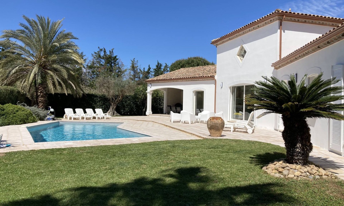 Cap d'Agde Villa | 4 STAR VILLA 8 PERS 136 M2 CAP D'AGDE HEATED POOL GARDEN 1000 M2