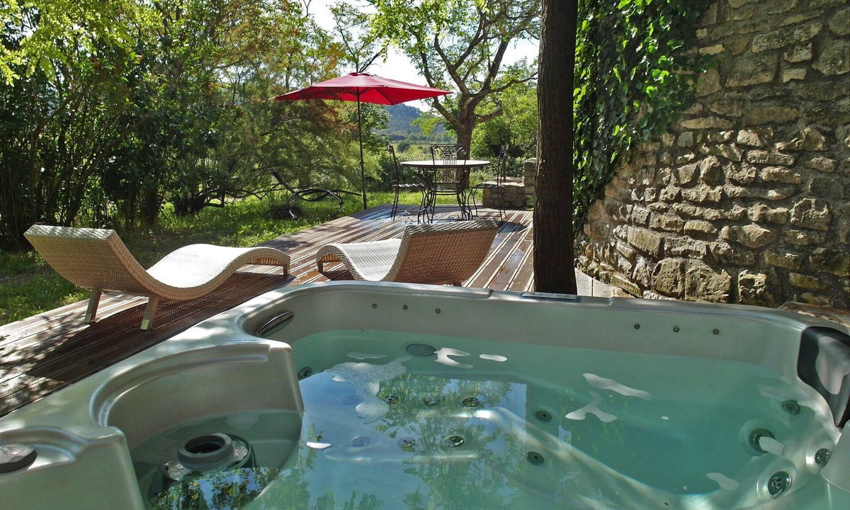Carnas Cottage | 4 stars cottage for 2 with private intimate garden and private jacuzzi