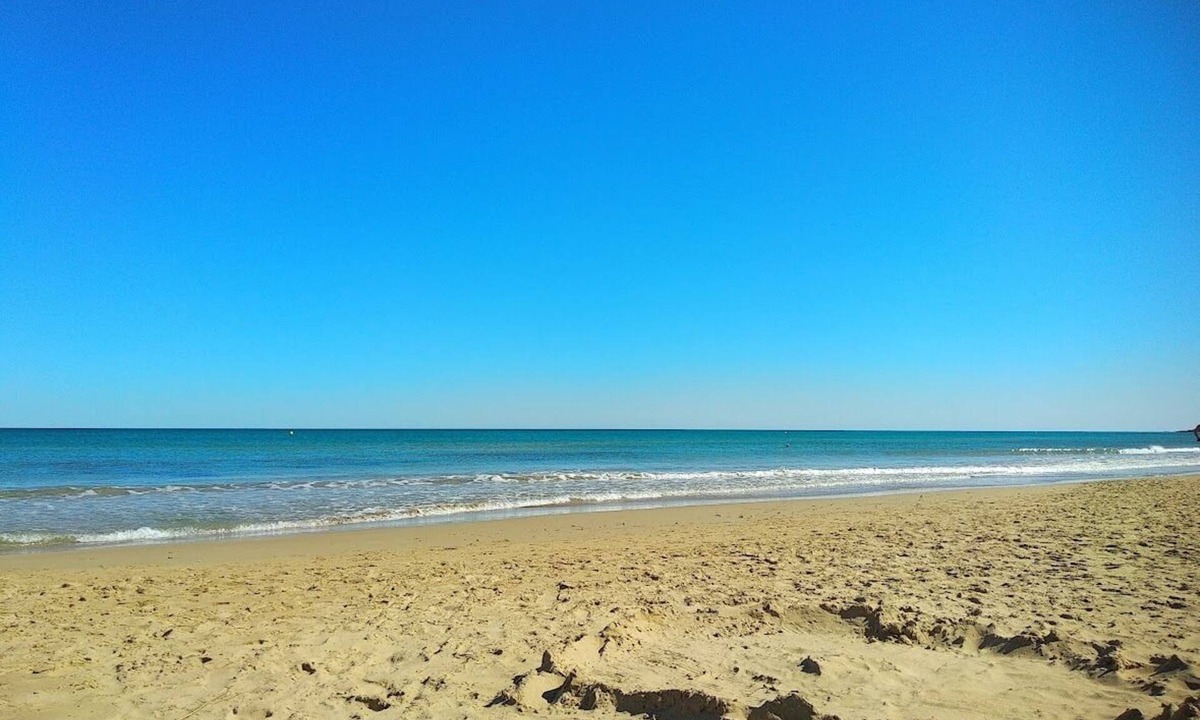 Torrevieja Apartment | 4' to sandy beach sunny apartment