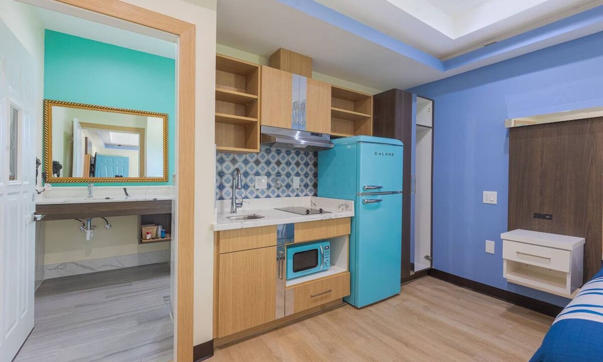 George Bush Park/Eldridge Hotel | 4 Tranquil Rooms w/2 Queens and Kitchenette Near Woodbridge Lake – 4.3 Miles