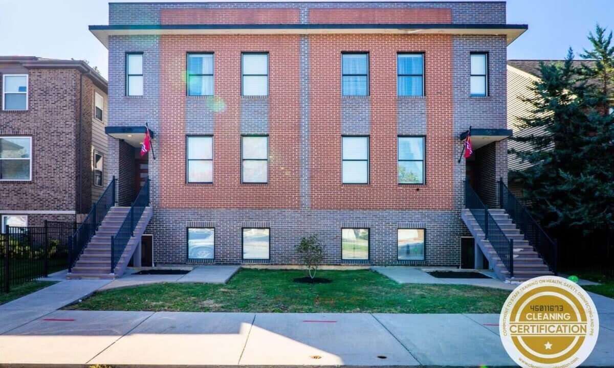 Central West End House | 4-Unit Building | Sleeping for 34/ABODEbucks