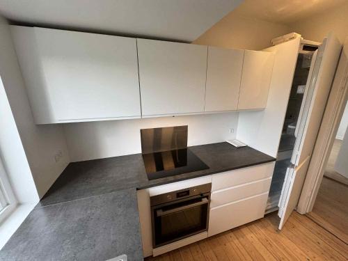 Odense SV Apartment | 4 værelses lejlighed 85m2 med 3 soveværelser og 6 enkelt senge