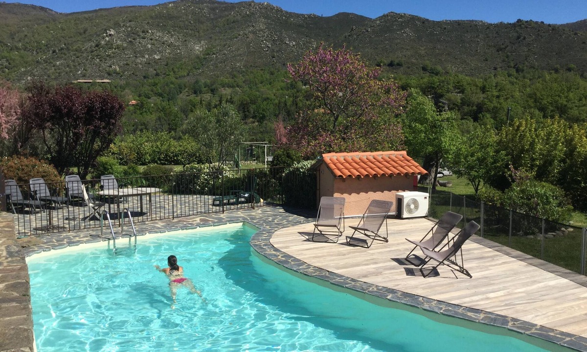 Mosset Villa | 4* villa big private heated pool, deluxe hottub, natural setting, zircon