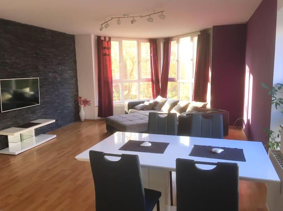 Glinde Apartment | 4 Zimmer Wohnung mit 6 Betten nahe Hamburg