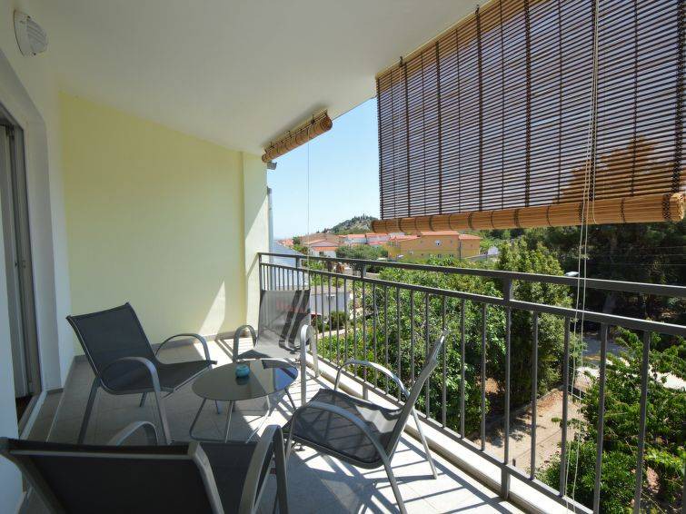 Tribunj Apartment | 40 m² Apartment ∙ 1 bedroom ∙ 4 guests