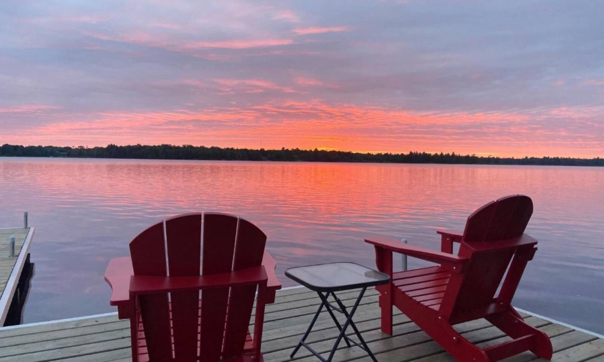 McMurrich/Monteith Cottage | 400 ft Lakefront w Canoe Kayaks SUP Sunsets Firepit