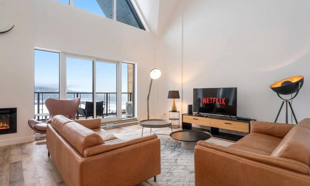 Baie-St-Paul Apartment | 402 | The Penthouse Luxury Condo | View and Pool