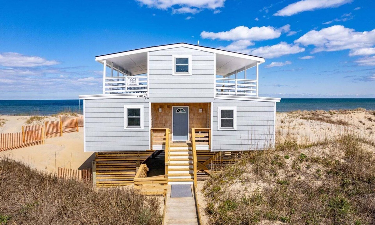 South Nags Head House | 405 Ocean-Front with Panoramic Ocean Views