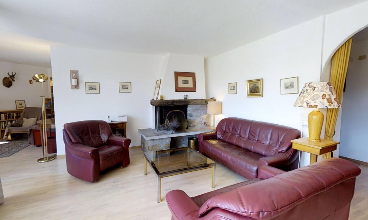 Celerina-Schlarigna Apartment | 4½-room apartment on the second floor, approx.