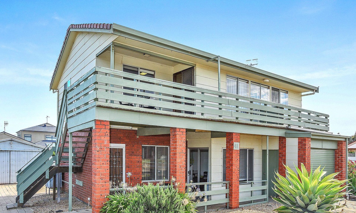 Middleton House | 41 Bailey Rd - Family - Surf Beach