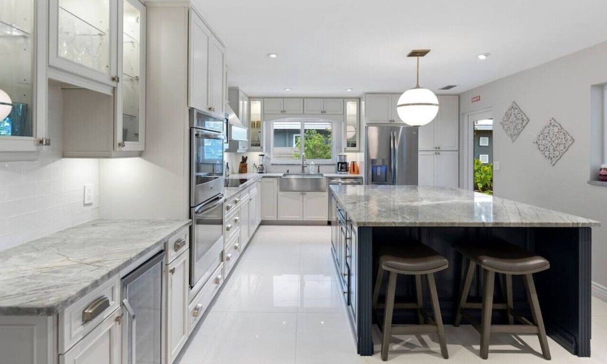 Central Corals Villa | 4100 Hyde Cove of Oakland Park with Free parking