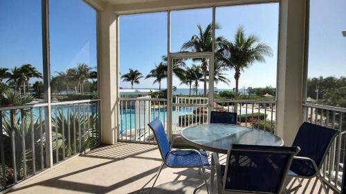 Rock Harbor House | 411 Mariners Club