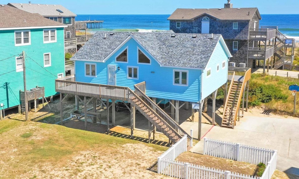 South Nags Head House | 414 Semi-Ocean Front -Walking Distance to Pier!