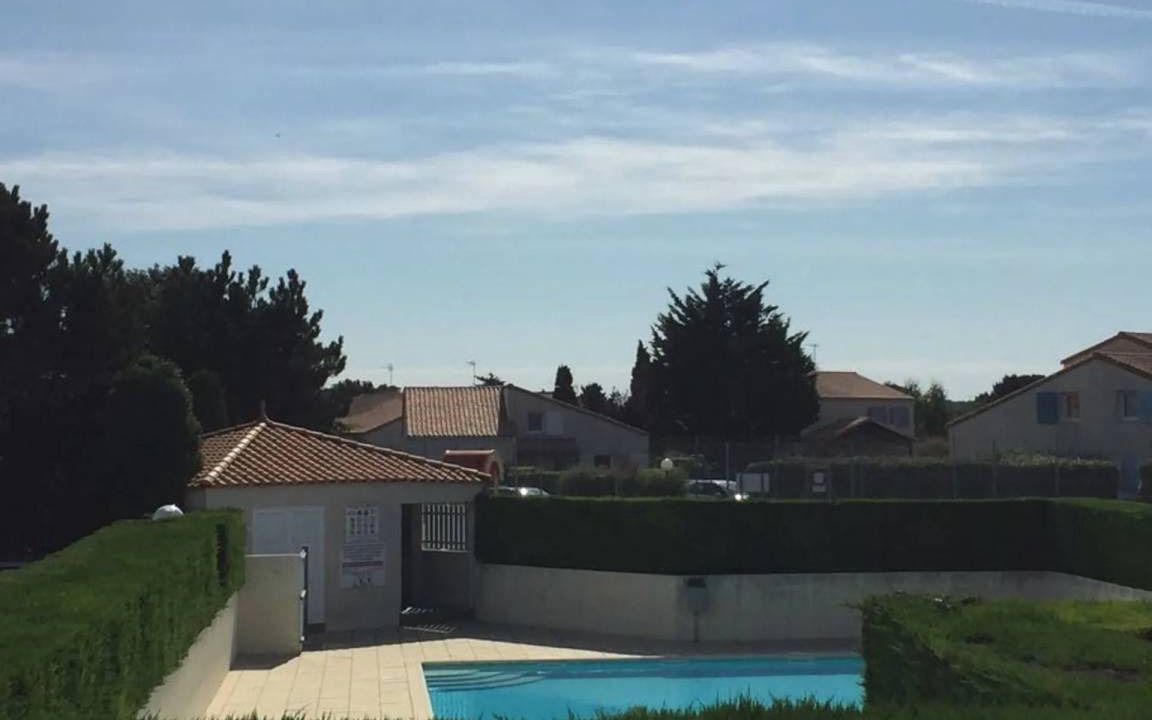 Saint-Vincent-sur-Jard House | 42 m² House ∙ 2 bedrooms ∙ 4 guests