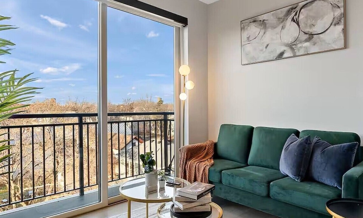 St. Anthony West Apartment | 420 Huck Minneapolis