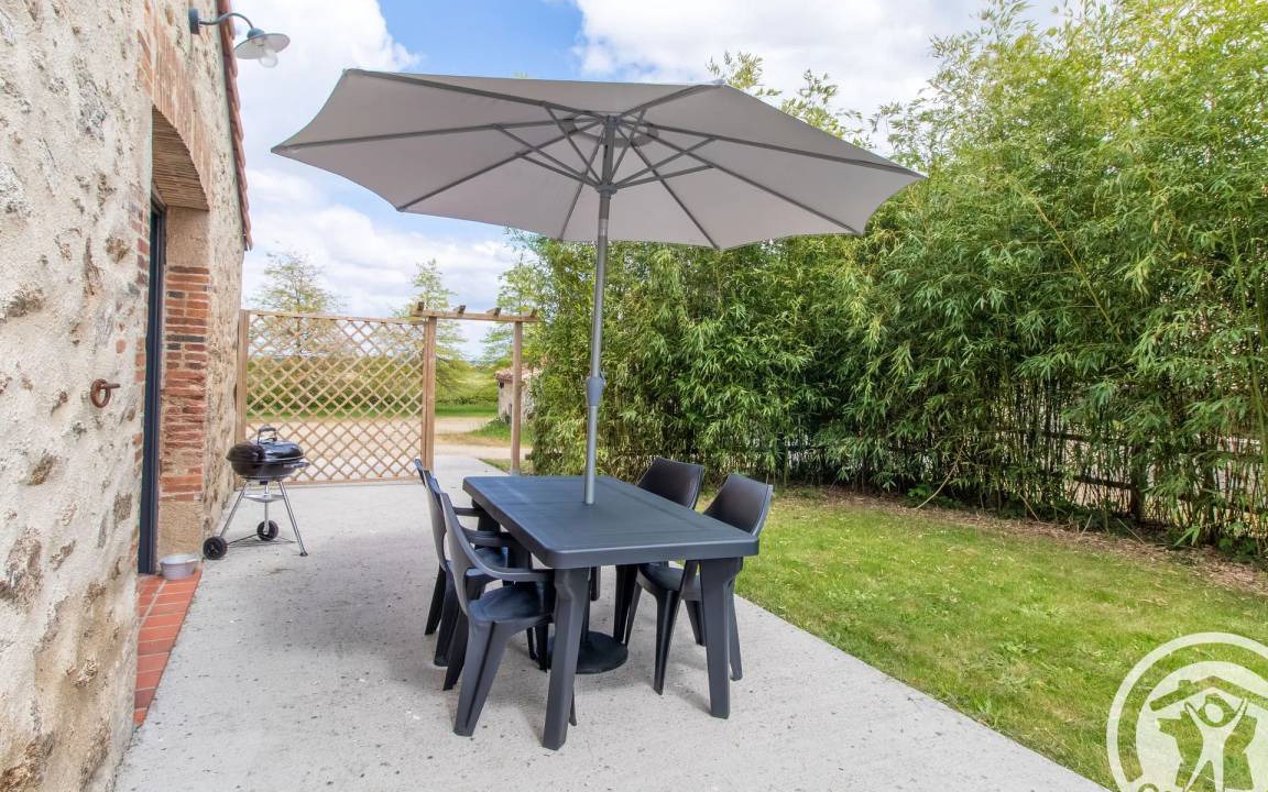 Saint-Christophe-du-Bois House | 43 m² House ∙ 1 bedroom ∙ 4 guests