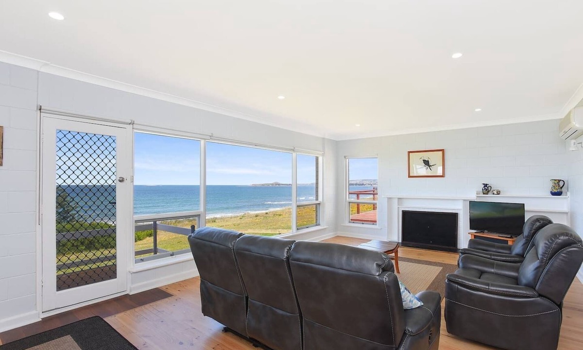 Hayborough House | 43 Seagull Avenue - Ocean Front -Pet Friendly