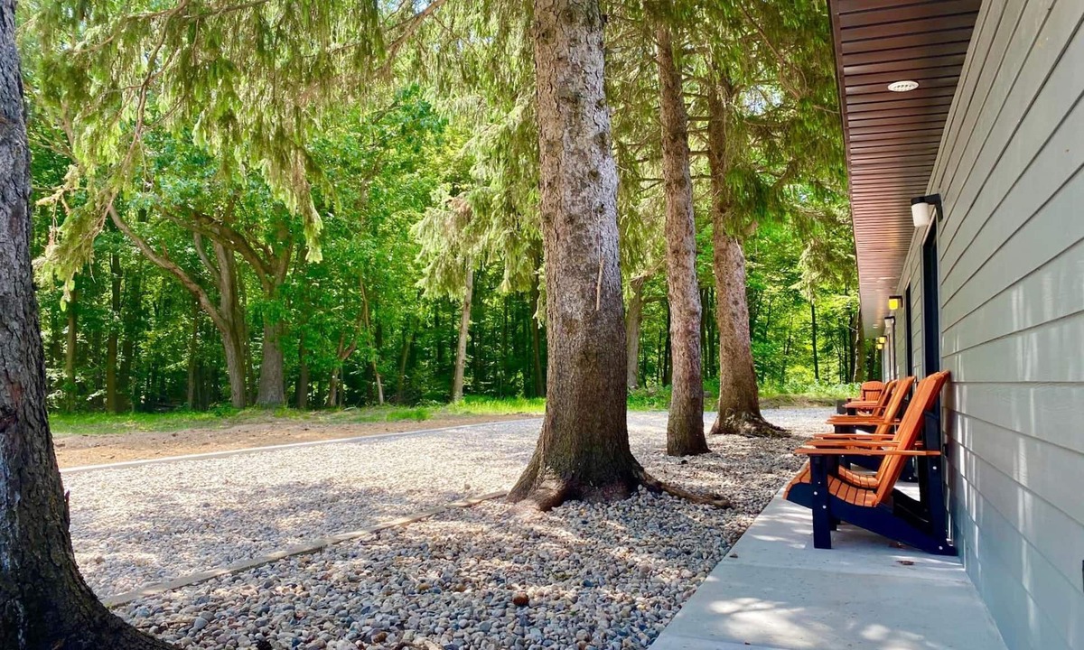 Michigan City Hotel | 4411 Inn & Suites