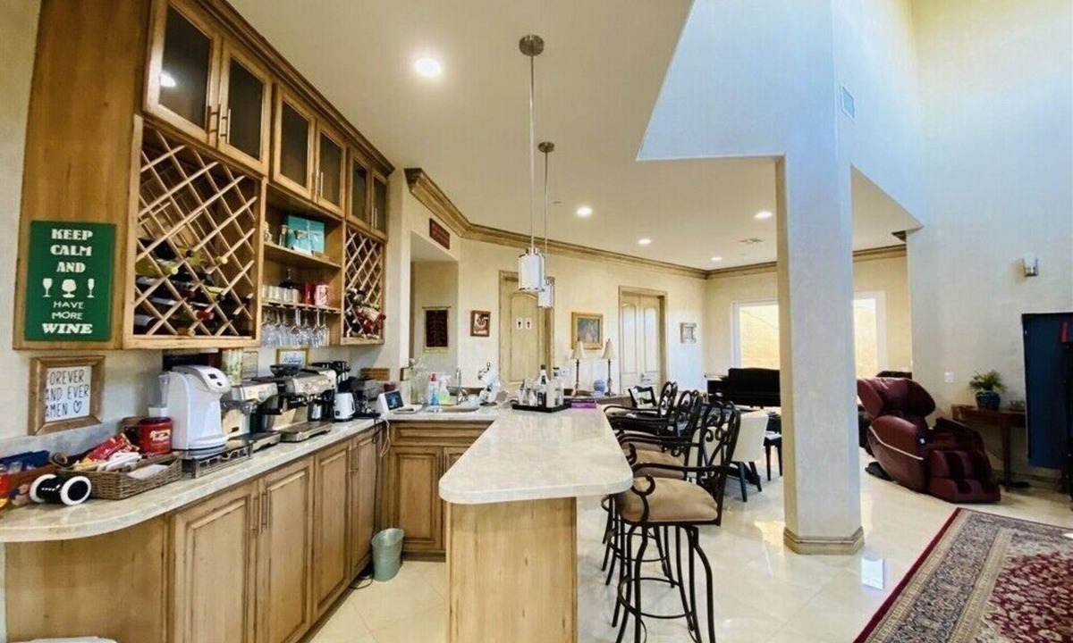 Los Serranos House | 4500 sqft 6bed/6bath 2017 Built Lux Home $1M View