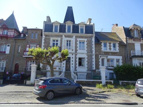 Courtoisville-Sillon-Moka Apartment | 46 Avenue Pasteur