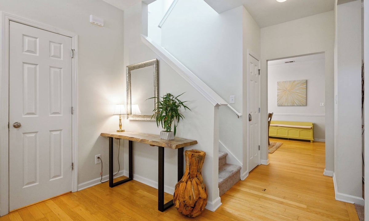Acworth Cottage | 4632 Liberty Square Dr, Acworth