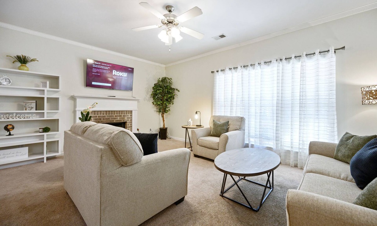 Acworth House | 4632 Liberty Square Dr, Acworth