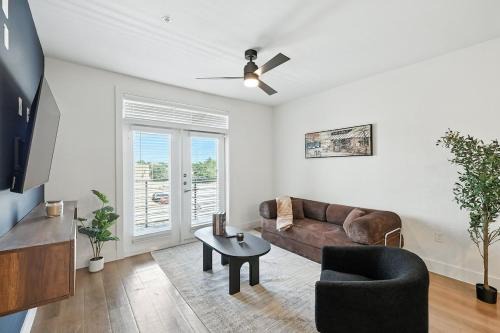 Fort Worth Apartment | 47 Chic 1Bedroom, Pool, Gym & Yoga Studio, Near Stockyards
