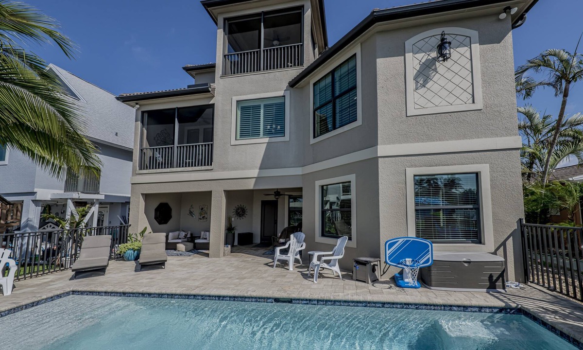 Estero Bay Shores Resort | 4737 Jackfish St - 4 Bedroom w Den
