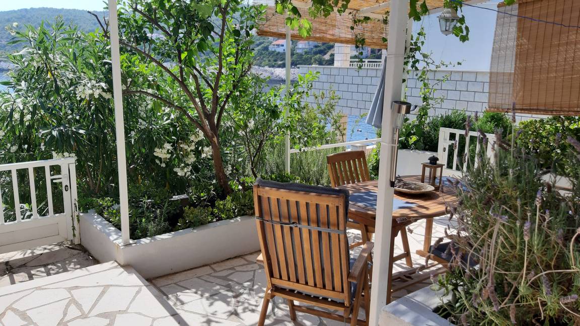 Zavalatica Apartment | 48 m² Apartment ∙ 2 bedrooms ∙ 4 guests