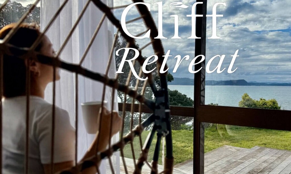 Stanmore Bay House | 49 Cliff Retreat