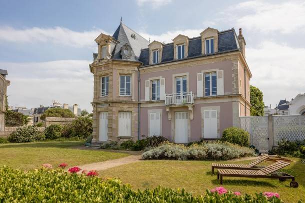 Saint-Regnobert-de-la-Cote-de-Nacre Apartment | 49 m² Apartment ∙ 2 bedrooms ∙ 2 guests