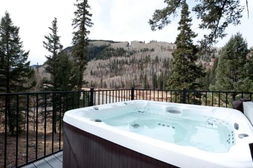 Purgatory House | 49330 Highway 550