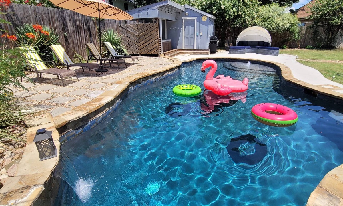 Pflugerville House | 4bd 3ba - Pool/HotTub/Arcade/Theater/PingPong/Foosball