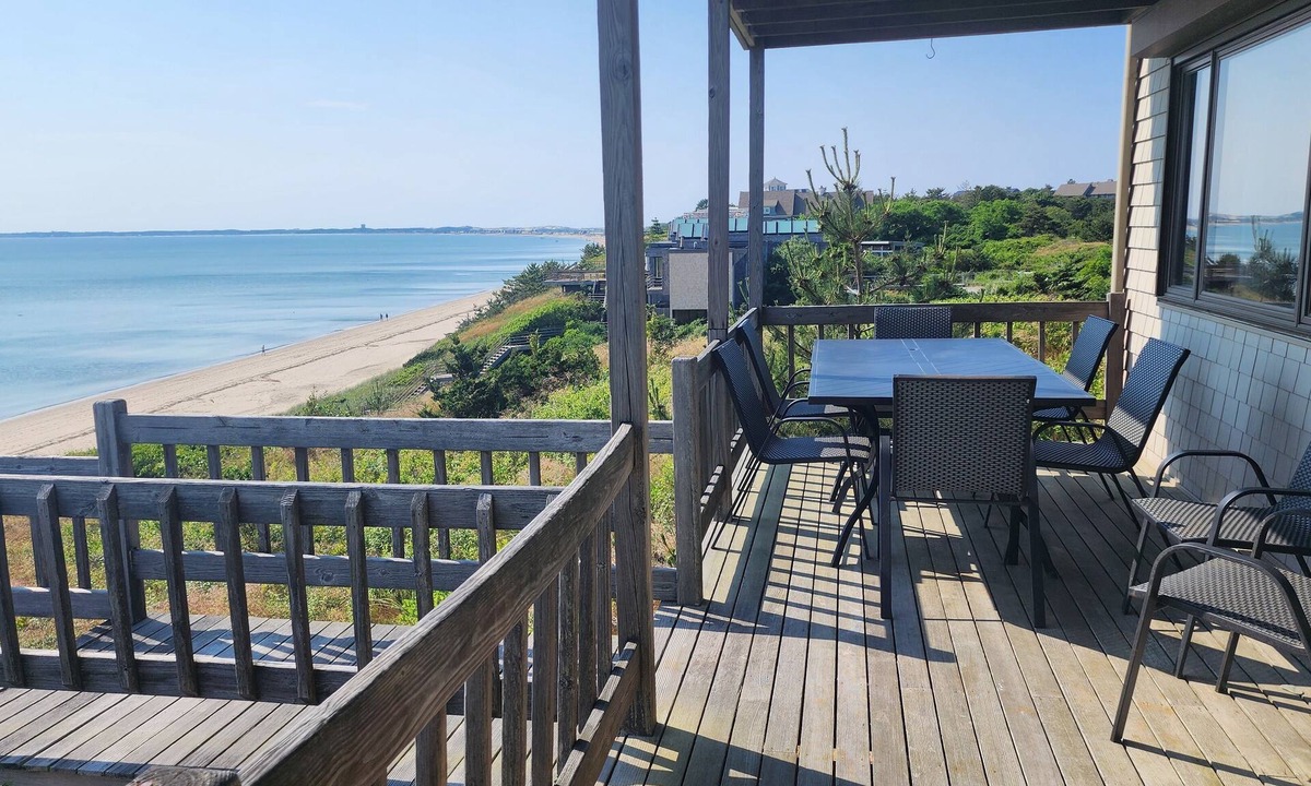 North Truro House | 4BD Waterfront Contemporary-RIGHT ON THE BEACH, A/C, Direct Access to Private Beach, Amazing Sunset & Water Views