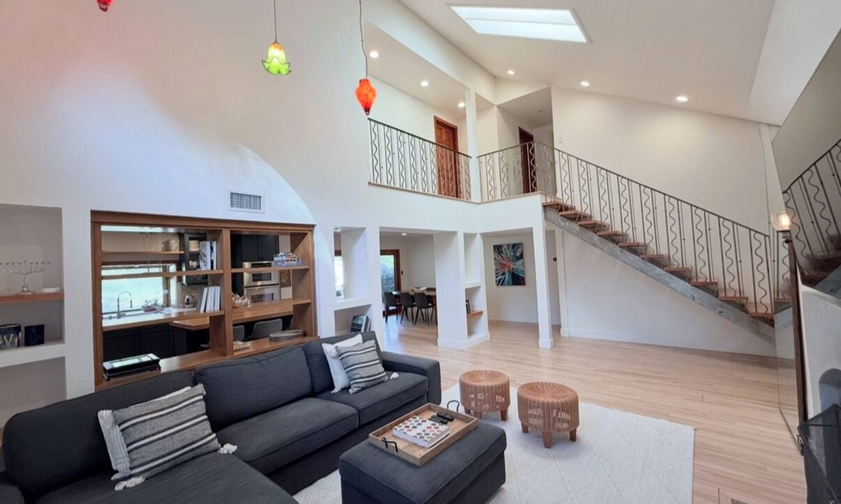 Agoura Hills House | 4BDs Hillside Oasis w/Hot tub
