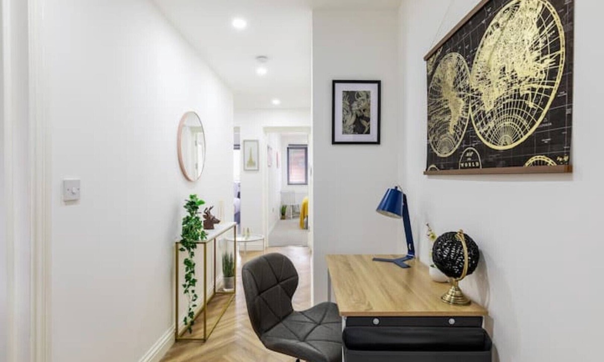 Hobbayne Apartment | 4bed modern west london flat
