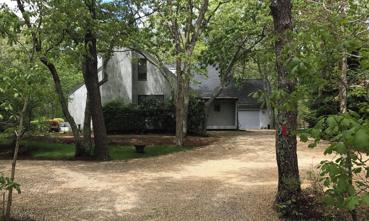 Katama House | 4Br 3+Baths Katama/EdgartownFamilyDelight 7 ductless A/C airhandlers(FerryAvail)