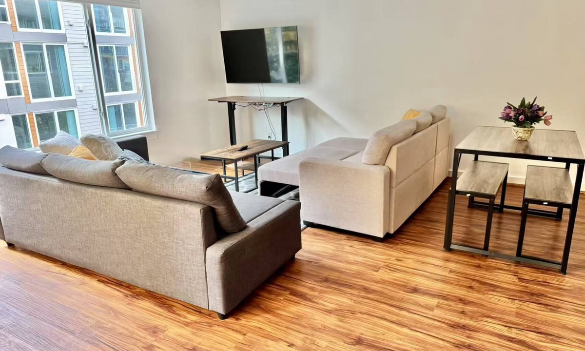 West Queen Anne House | 4BR/4BA Queen Anne Retreat, Downtown, Cruise Port