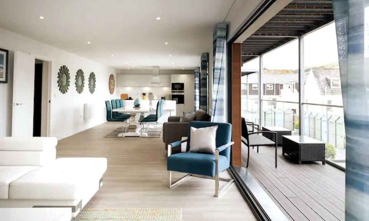 Mortehoe Apartment | 4br-8guests-balcony-beachview-pool-pets