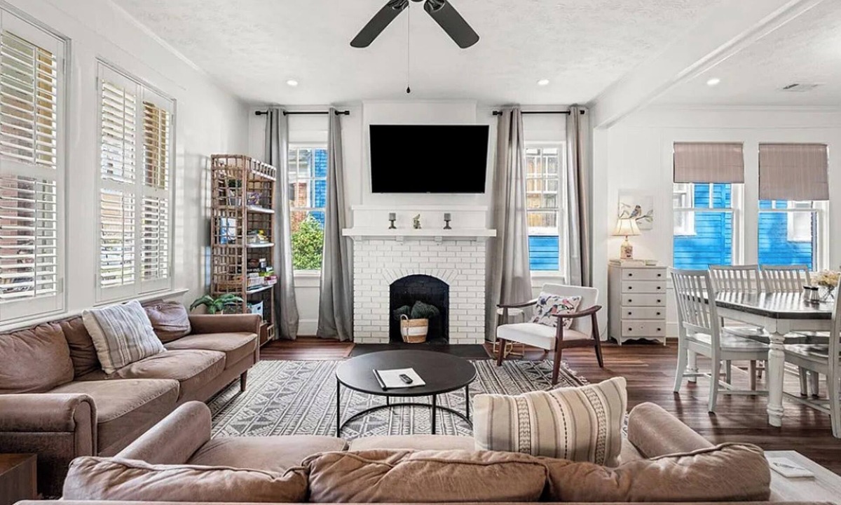 Columbus House | 4BR Bungalow in the Heart of Uptown, Pet-Friendly