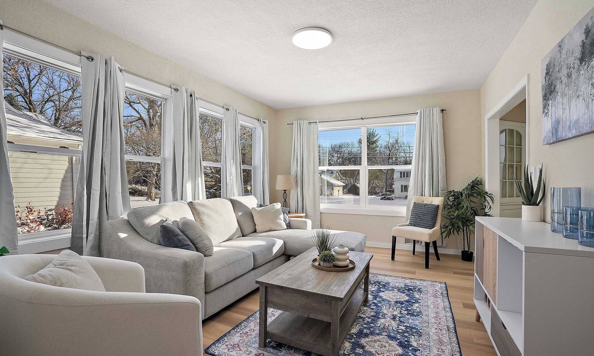 Mound House | 4BR Family Haven on Bartlett Blvd｜Workspaces + WiFi｜Pet Friendly｜Garage｜#42534